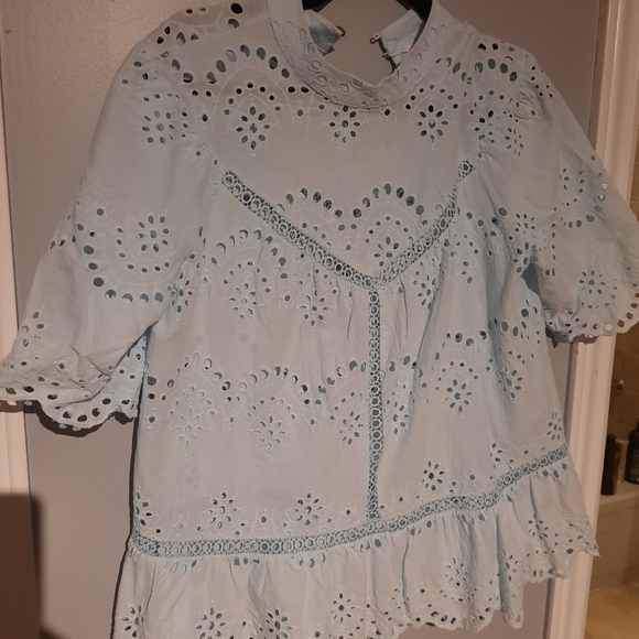 lace top - Picture 2 of 2